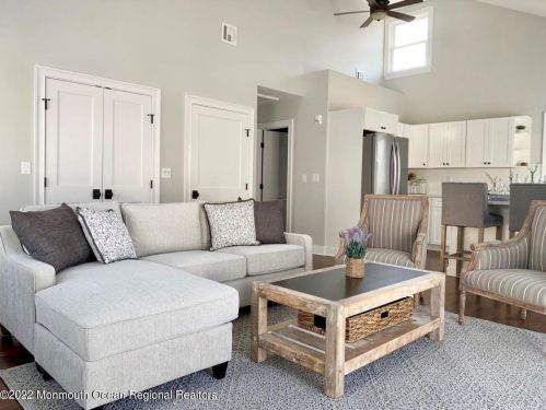 64 Bridge Ave, Point Pleasant Beach, NJ 08742-5002