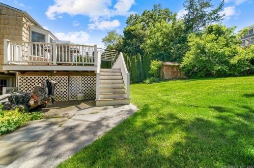 26 Cambridge Dr, Greenwich CT  06831-4134 exterior