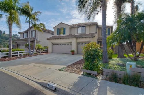 2328 Summerwind Pl, Carlsbad, CA 92008-3796