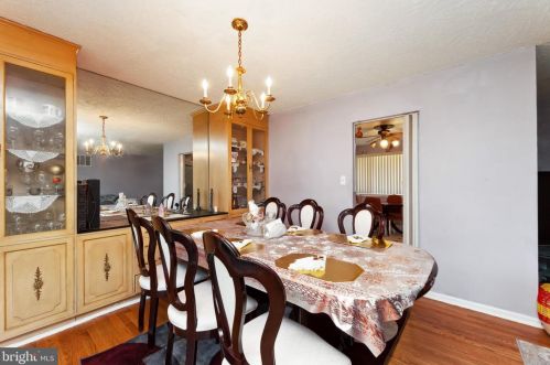 9504 Lawnsberry Ter, Silver Spring MD 20901-4714 exterior