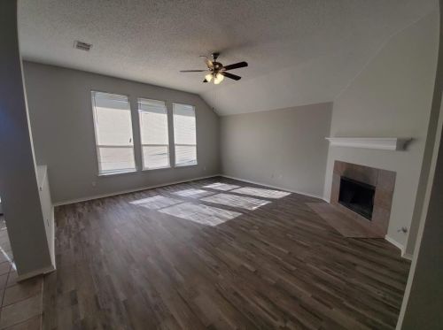 1325 Fox Glenn, Cedar Hill TX  75104-1210 exterior