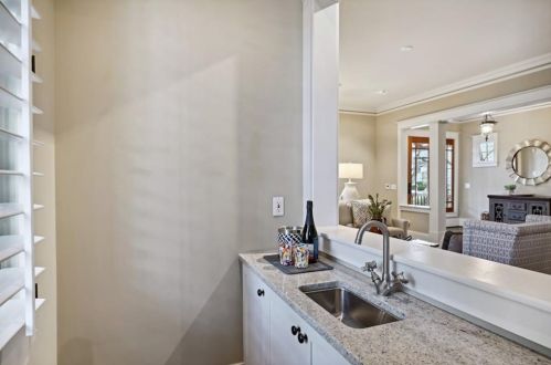 761 Highland Ter, Atlanta GA  30306-3409 exterior
