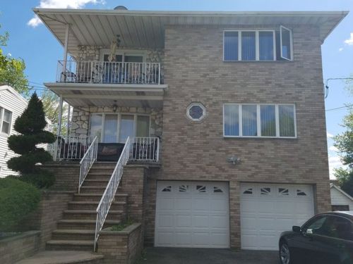 388 Kennedy Dr, Fairview, NJ 07022-1714