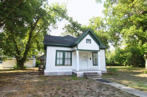 428 Magnolia St, Angleton TX  77515-4715 exterior