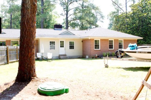 205 Park Ave, Kingstree, SC 29556-2229