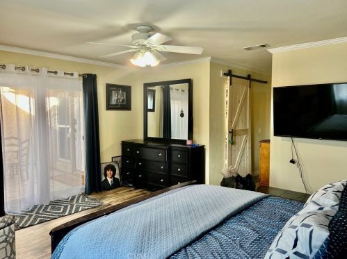 5670 Falling Leaf Ln, Riverside CA  92509-7310 exterior