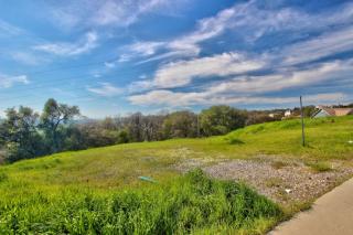 1645 Ridgeview Cir, Auburn, CA 95603-6075