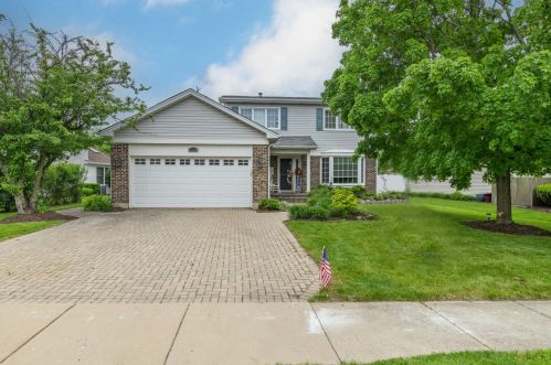 1219 Chester Ln, Elk Grove Vlg, IL 60007-3052