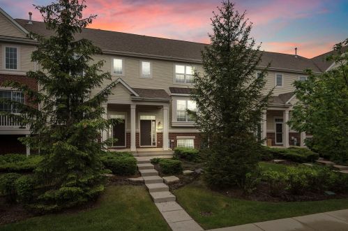 1955 Potomac Ct, Wheeling, IL 60090-6705