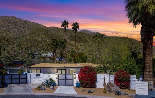 290 Lilliana Dr, Palm Springs, CA 92264-8916