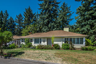 8105 86th Ave, Portland, OR 97266-6525