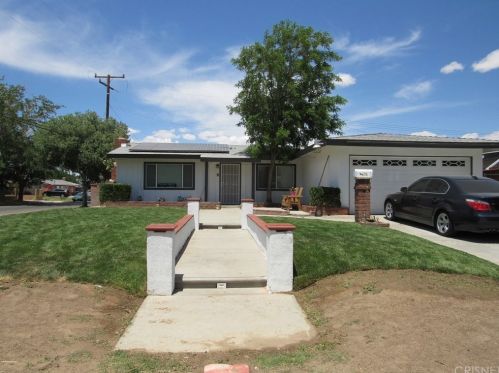 333 Langhorn St, Lancaster, CA 93535-2618