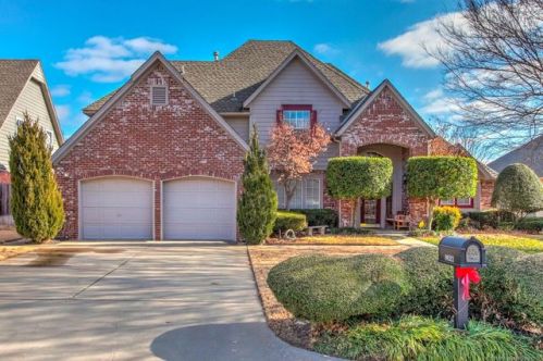 8621 Darlington Ave, Tulsa OK  74115-6407 exterior