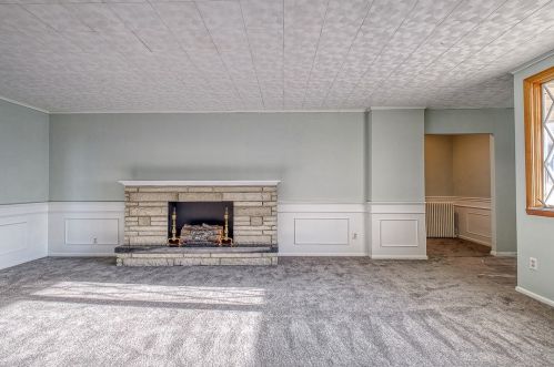 426 Emerson St, Vandergrift PA  15690-1520 exterior