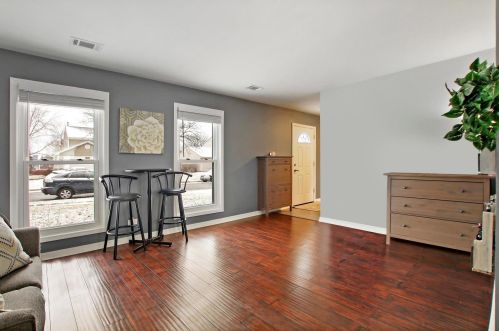 1078 Cliff View Ln, Carol Stream IL  60188-4633 exterior