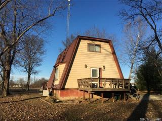 1305 Lake Point Dr, Ayers, IL 62246-2755