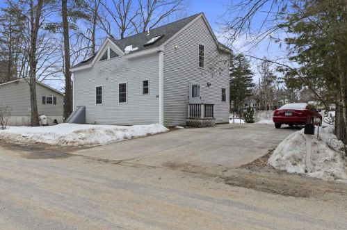 54 Tibbetts Rd, Fremont, NH 03044-3573