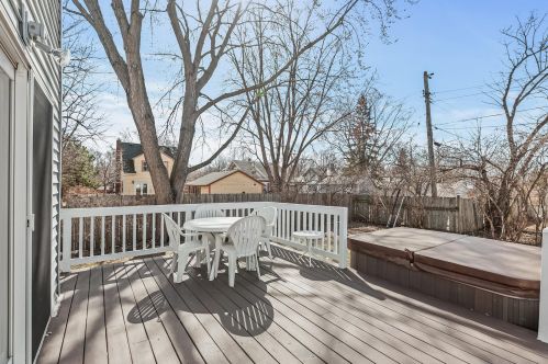 823 Fry St, Saint Paul MN  55104-1123 exterior