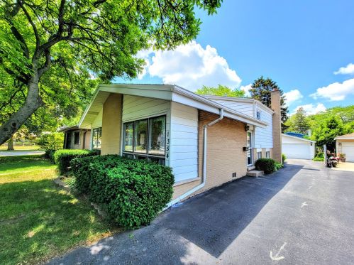 1354 Dunton Ave, Arlington Hts, IL 60004-4727