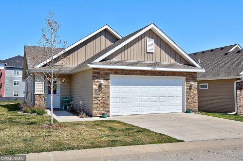 2734 Ridgeview Dr, Red Wing, MN 55066-4235
