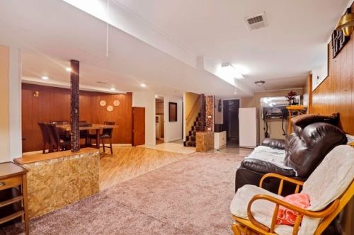 8749 Merrill St, Niles IL  60714-1922 exterior