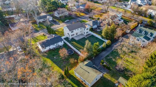 57 Louis Cir, Tinton Falls NJ  07701-6220 exterior