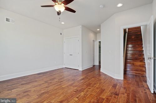 541 12 St, Philadelphia PA 19123-1156 exterior