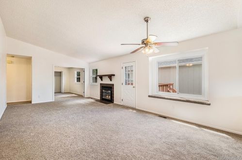 2850 Bridalwreath Pl, Loveland CO 80537-6019 exterior