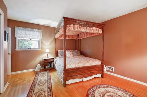 795 Heinel Dr, Saint Paul MN  55113-2152 exterior