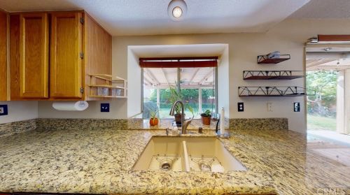 1025 Jasmine St, Redlands CA  92374-4925 exterior