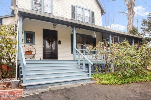 283 Maple Ave, Greenwich CT  06830-4709 exterior