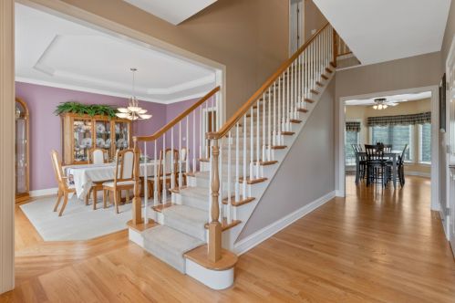 671 Bluestem Ln, Barrington Hills, IL 60102