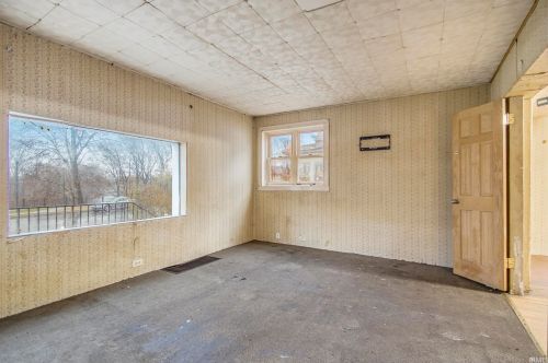 727 Franklin St, Elkhart, IN 46516-2728