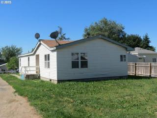 313 Lincoln St, Athena, OR 97813-6063