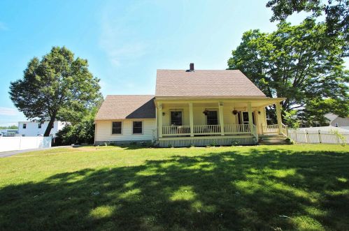 7 Page Ave, Dover, NH 03820-2704