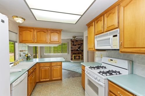 1181 Tiger Tail Dr, Riverside CA  92506-5423 exterior