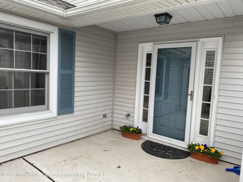 7 Mc Kinley Dr, Tinton Falls NJ  07712-2850 exterior