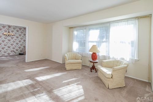 32 Taylor Rd, Princeton NJ 08540-9521 exterior