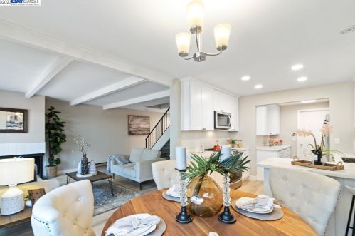 41 Astrida Dr, Hayward CA  94544-5359 exterior