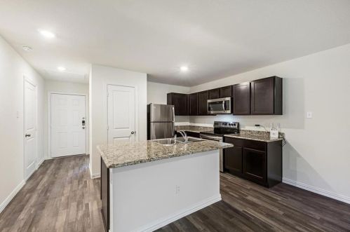 2326 Harding St, Dallas, TX 75215-4954