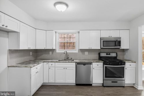 50 Deer Park Cir, Blenheim, NJ 08012-4404