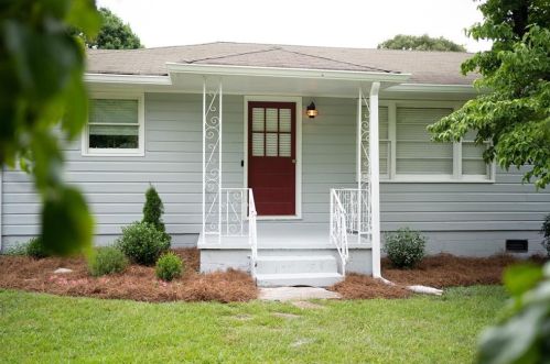 3448 Maple Dr, Lithonia, GA 30078-2826