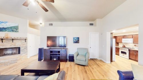 17921 Cole Ave, Riverside CA  92508-9728 exterior