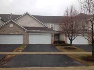 1059 Sheridan Cir, Naperville IL  60563-4217 exterior