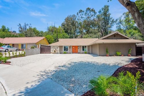 1212 Queen Anne Ct, Glendora, CA 91740-5235