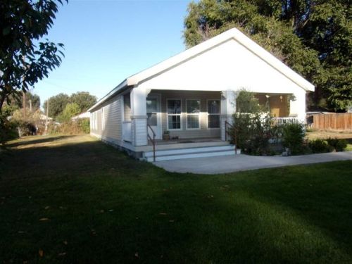 753 Main St, Vale, OR 97918-1644