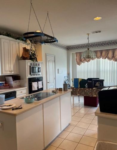 1004 Seminole Trl, Carrollton TX 75007-2877 exterior