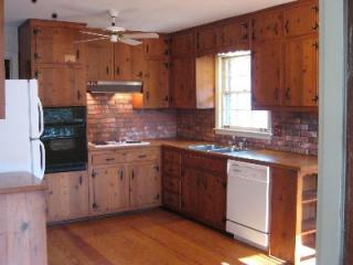 5805 Mountain Creek Rd, Atlanta GA  30328-5036 exterior