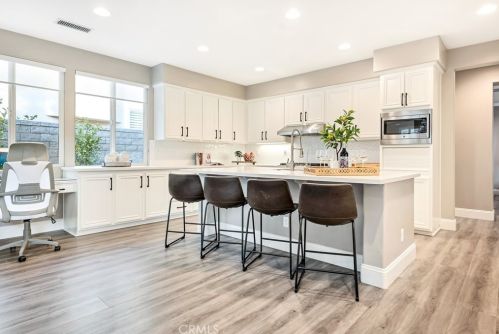 8208 Bailey Way, Anaheim CA  92808-2532 exterior