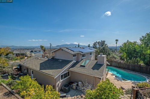 133 Chianti Pl, Concord CA  94523-2084 exterior